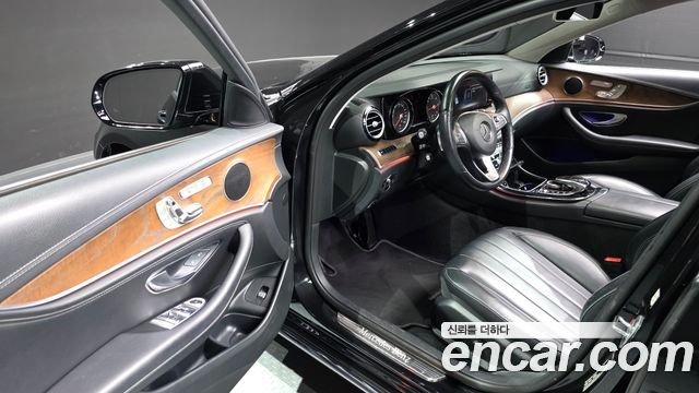 Mercedes-Benz E-Class E220d 4MATIC Exclusive
