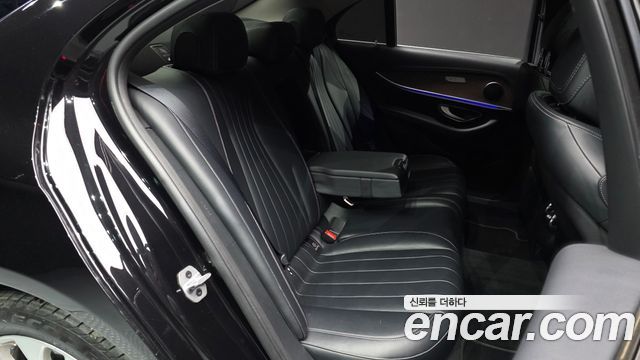 Mercedes-Benz E-Class E220d 4MATIC Exclusive