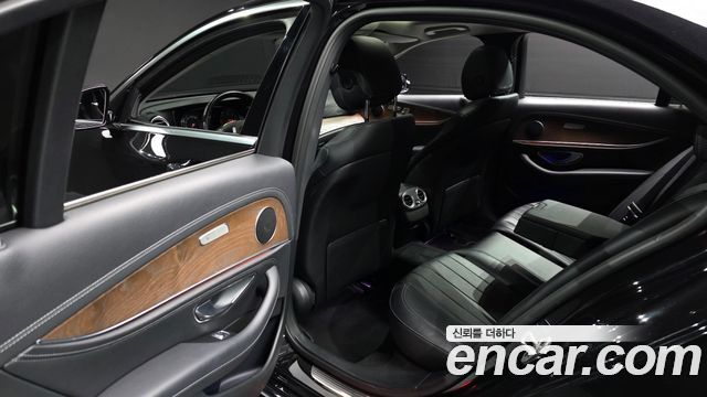 Mercedes-Benz E-Class E220d 4MATIC Exclusive