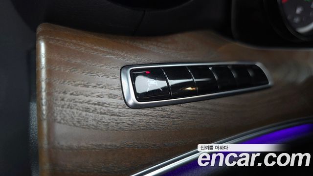 Mercedes-Benz E-Class E220d 4MATIC Exclusive
