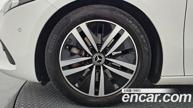 Mercedes-Benz A-Class A220 Hatchback