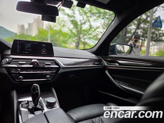 BMW 5-Series 530i M Sport Package Plus