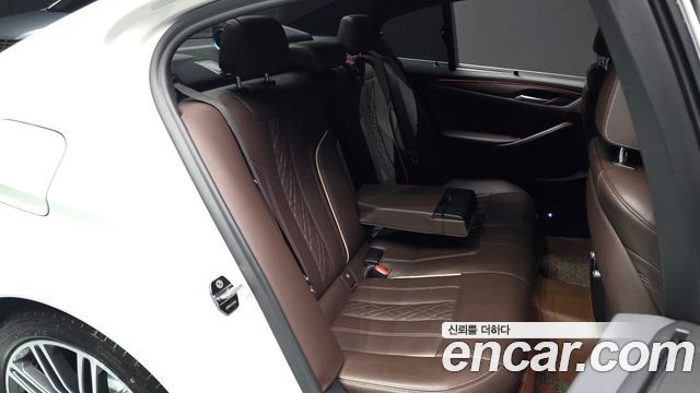 BMW 5-Series 530i xDrive M Sport Package Plus