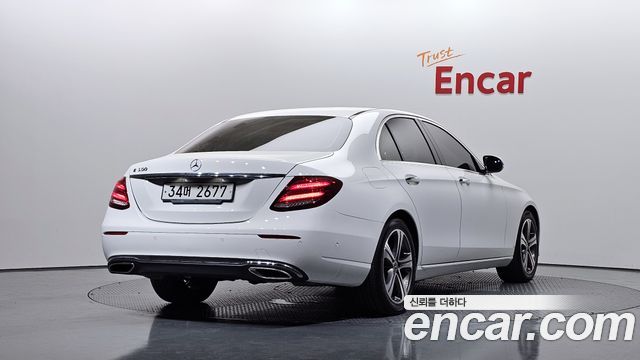 Mercedes-Benz E-Class E300 Avantgarde