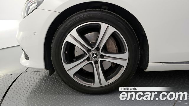 Mercedes-Benz E-Class E300 Avantgarde