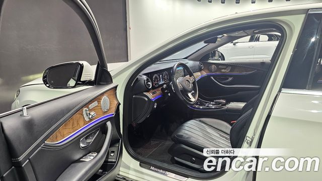 Mercedes-Benz E-Class E300 Exclusive