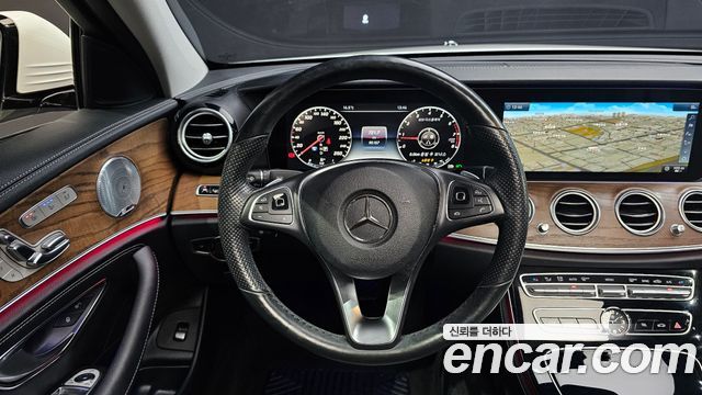 Mercedes-Benz E-Class E300 Exclusive