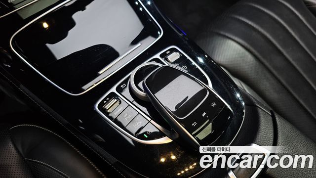 Mercedes-Benz E-Class E300 Exclusive