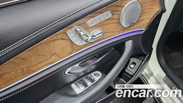 Mercedes-Benz E-Class E300 Exclusive