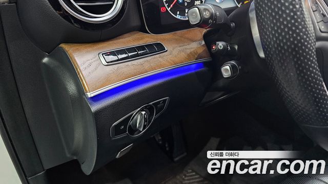 Mercedes-Benz E-Class E300 Exclusive