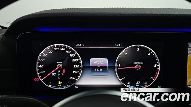 Mercedes-Benz CLS-Class CLS300d AMG Line