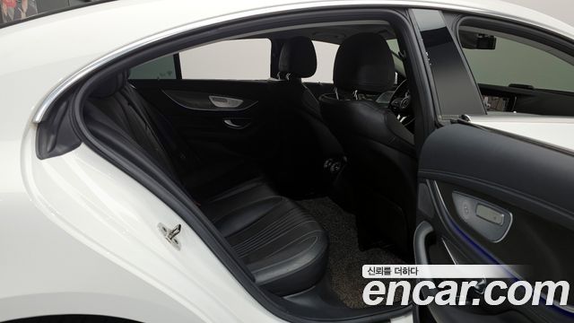 Mercedes-Benz CLS-Class CLS300d AMG Line