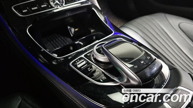 Mercedes-Benz CLS-Class CLS300d AMG Line