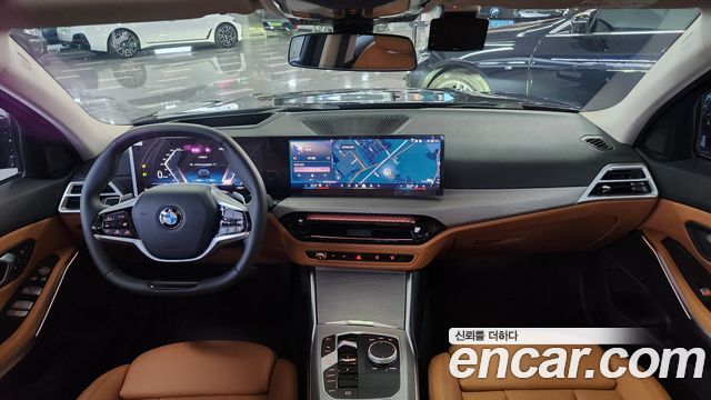 BMW 3-Series 320i