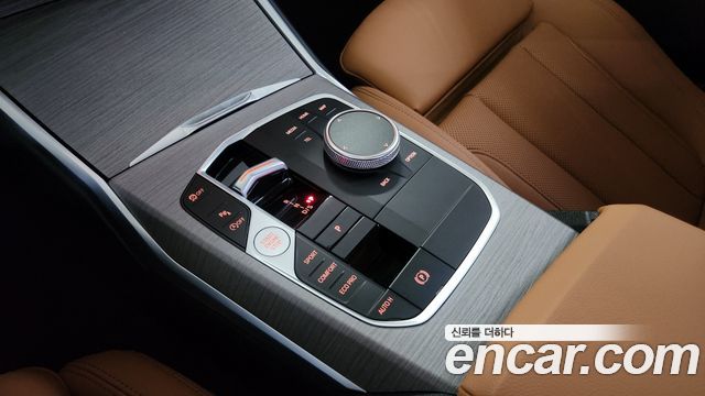 BMW 3-Series 320i