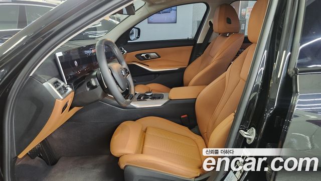 BMW 3-Series 320i