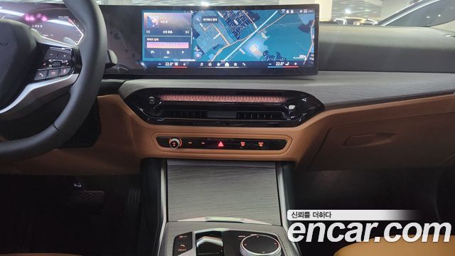 BMW 3-Series 320i