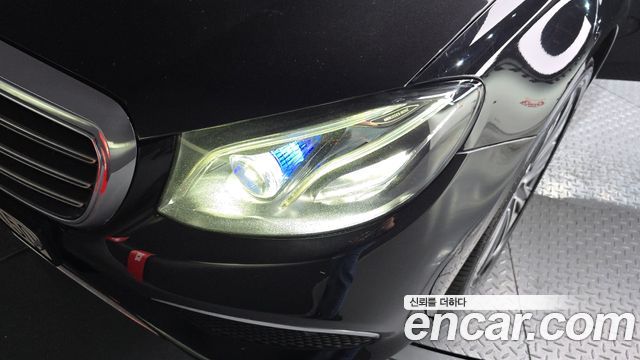 Mercedes-Benz E-Class E450 4MATIC Exclusive