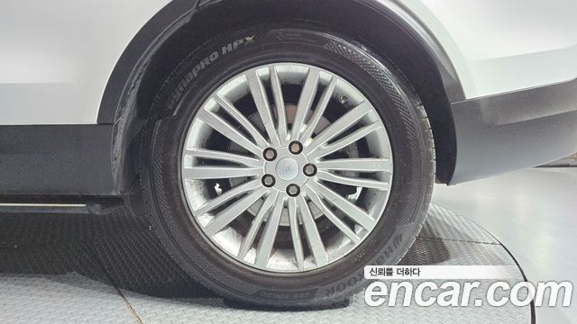 Land Rover Discovery 3.0 TD6 HSE Luxury