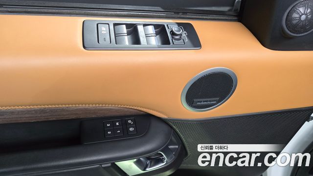 Land Rover Discovery 3.0 TD6 HSE Luxury