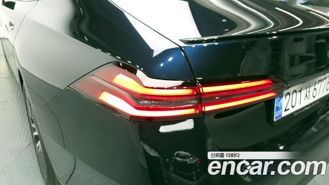 BMW 5-Series 520i Special Edition