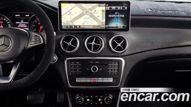 Mercedes-Benz GLA-Class GLA220