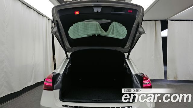 Mercedes-Benz GLA-Class GLA220