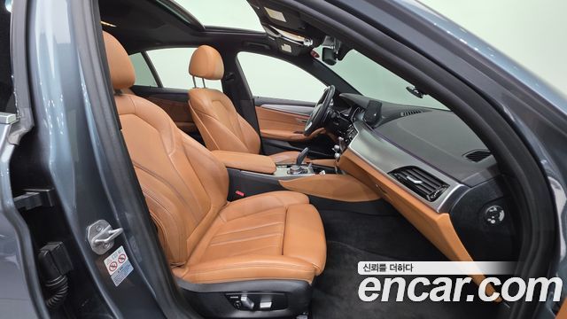 BMW 5-Series 520d xDrive M Sport Package