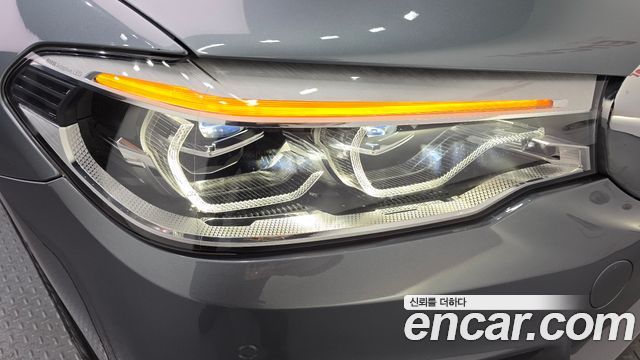 BMW 5-Series 520d xDrive M Sport Package