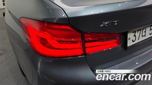 BMW 5-Series 520d xDrive M Sport Package