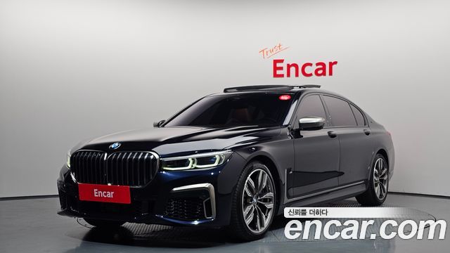 BMW 7-Series M760Li xDrive