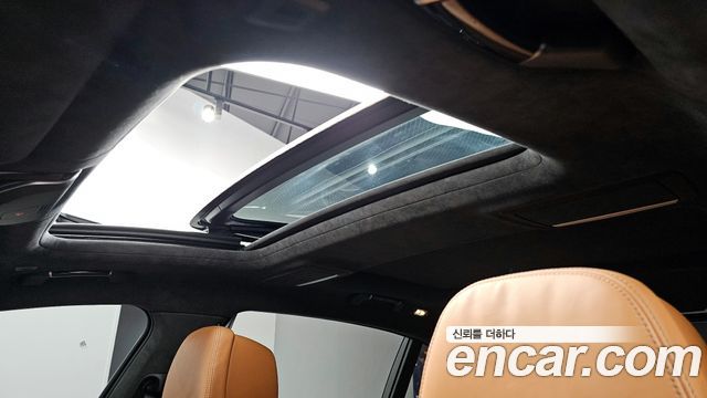 BMW 7-Series M760Li xDrive