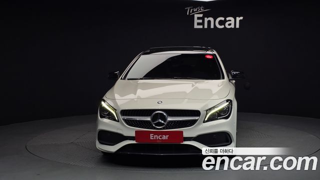 Mercedes-Benz CLA-Class CLA250 4MATIC AMG Line