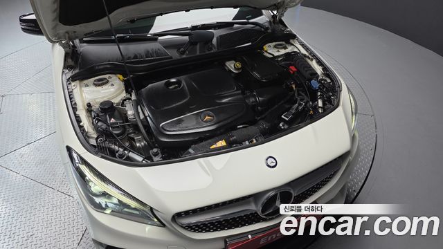 Mercedes-Benz CLA-Class CLA250 4MATIC AMG Line