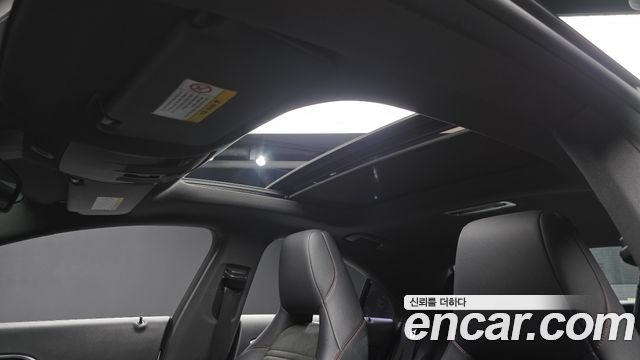 Mercedes-Benz CLA-Class CLA250 4MATIC AMG Line