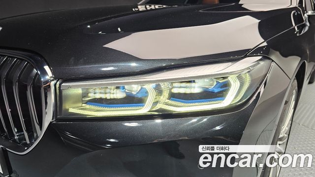 BMW 7-Series 740Li xDrive Design Pure Excellence