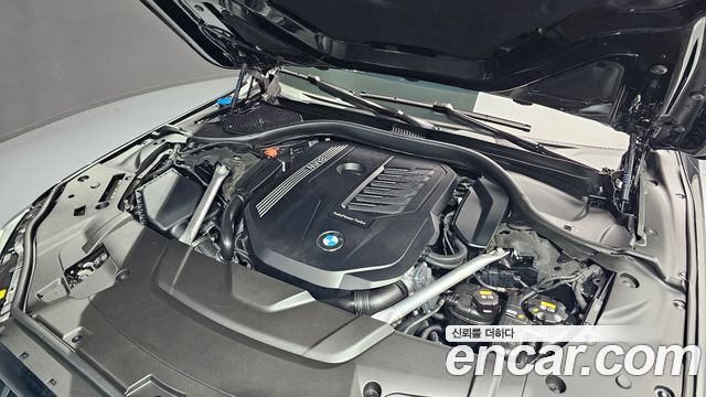 BMW 7-Series 740Li xDrive Design Pure Excellence