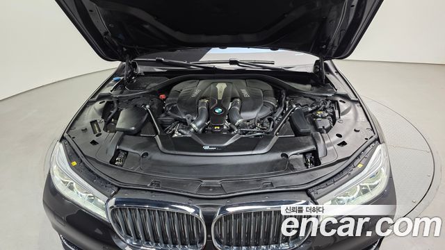 BMW 7-Series 750Li xDrive Premium