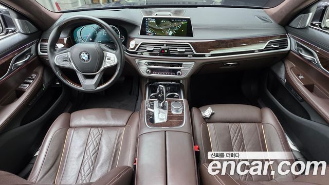 BMW 7-Series 750Li xDrive Premium