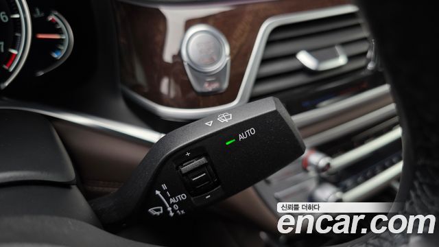 BMW 7-Series 750Li xDrive Premium