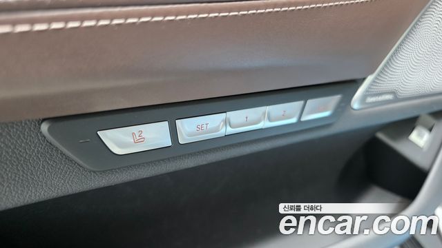 BMW 7-Series 750Li xDrive Premium