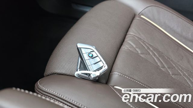 BMW 7-Series 750Li xDrive Premium