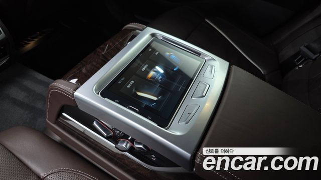 BMW 7-Series 750Li xDrive Premium