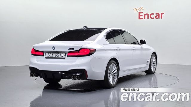 BMW 5-Series 520d xDrive Luxury Plus