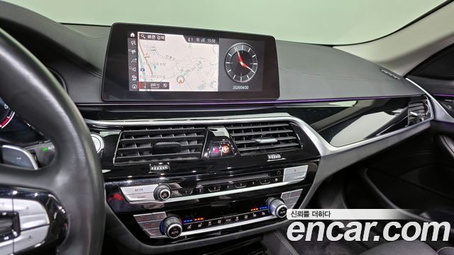 BMW 5-Series 520d xDrive Luxury Plus