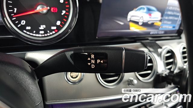 Mercedes-Benz E-Class E200 Avantgarde
