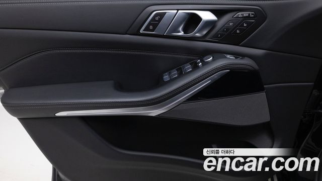 BMW X7 xDrive 40i Design Pure Excellence 6-Seater