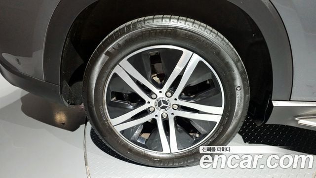 Mercedes-Benz GLE-Class GLE300d 4MATIC