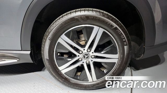 Mercedes-Benz GLE-Class GLE300d 4MATIC