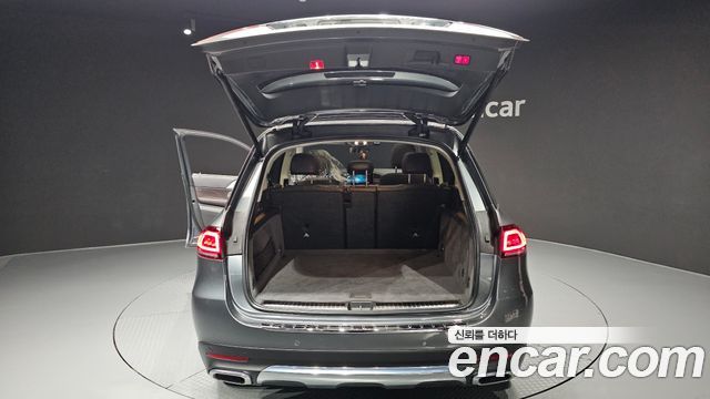 Mercedes-Benz GLE-Class GLE300d 4MATIC
